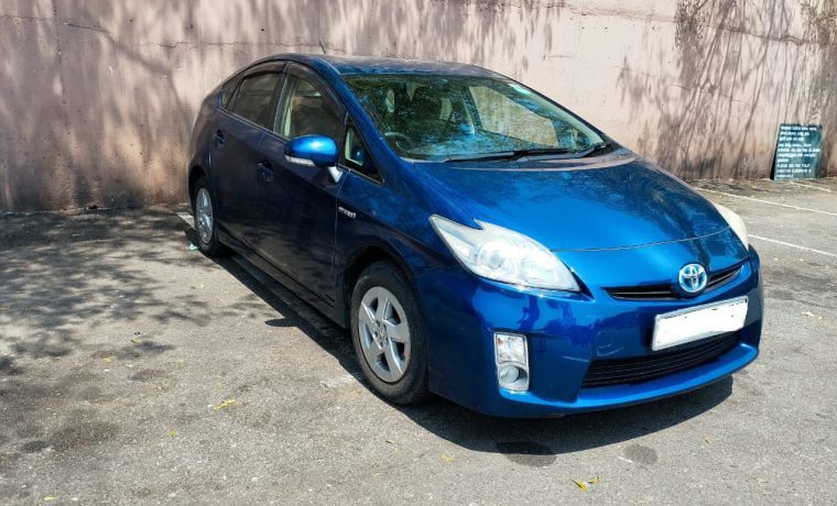 Prius rent a car