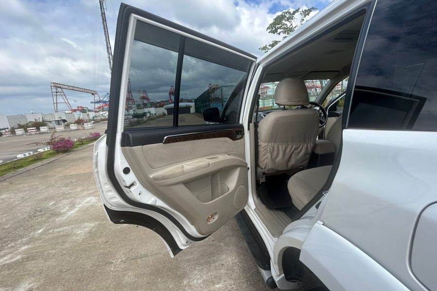 Montero Sport 7 Seater