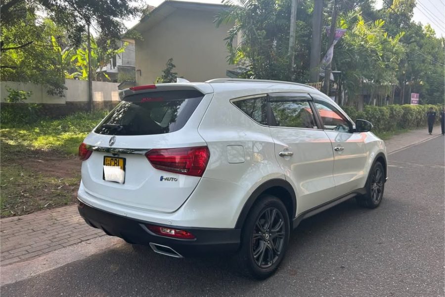 DFSK glory i auto 7 Seater